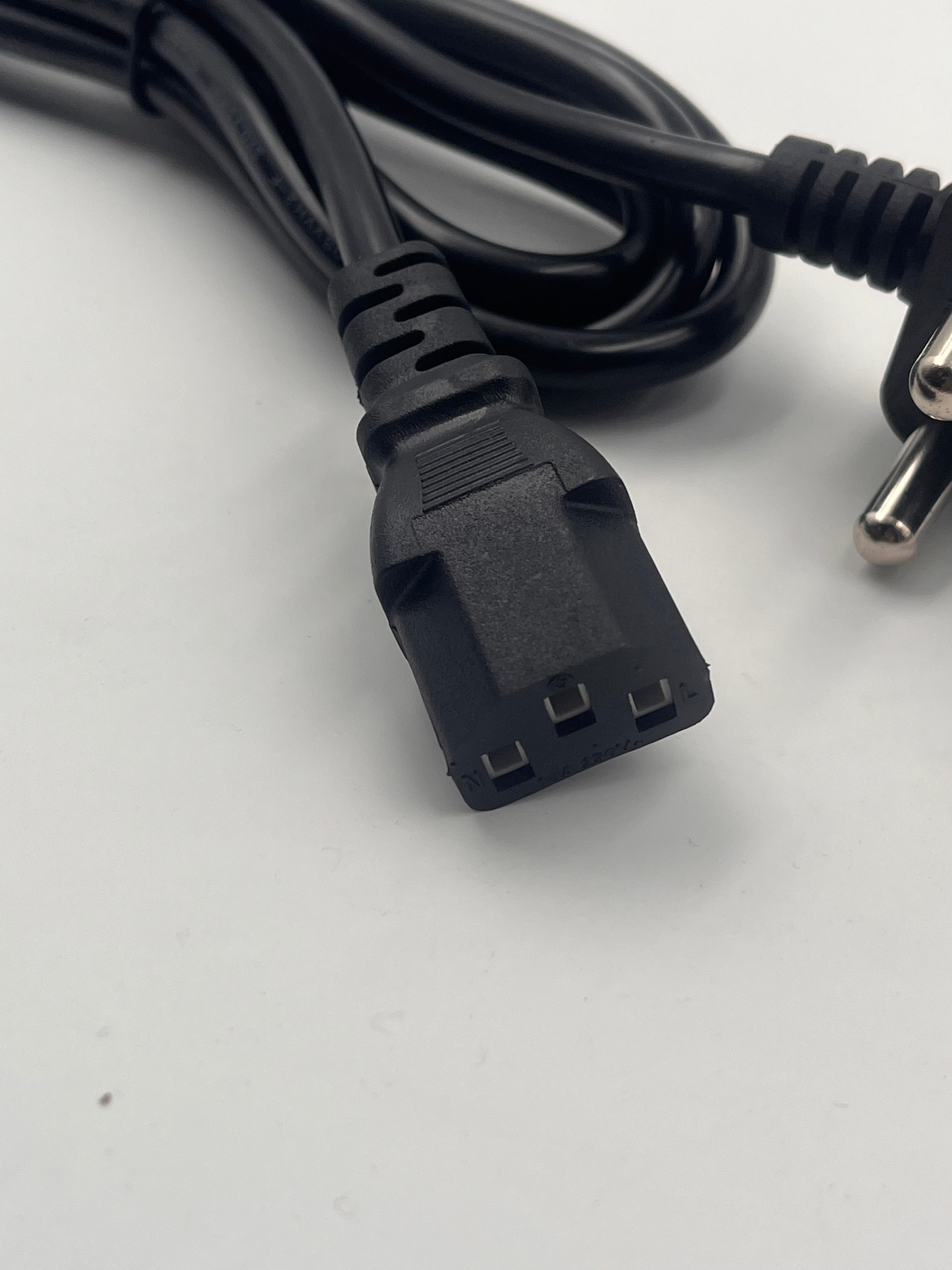 PC or HDTV Power Cable 3-Pin SA Electrical Plug to Kettle Cord