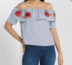 Rosé embroidery off shoulder grill top