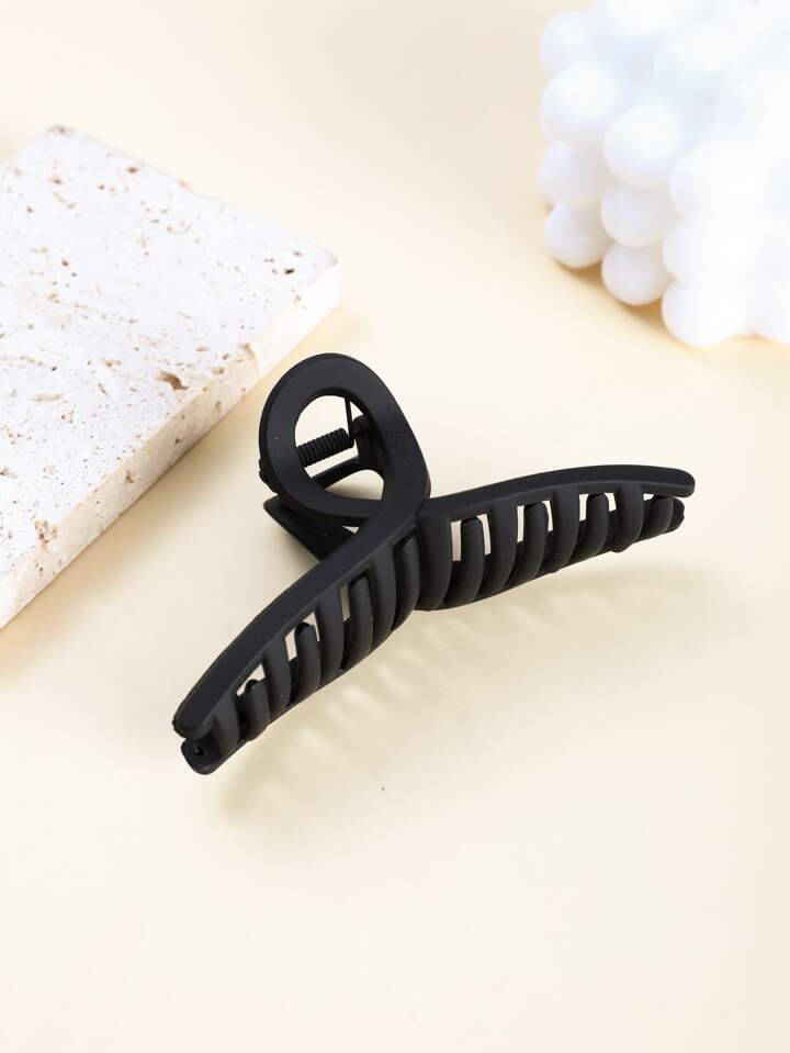 Shark Twist Matte Solid Color Hollow Hair Claw Clip 1pc