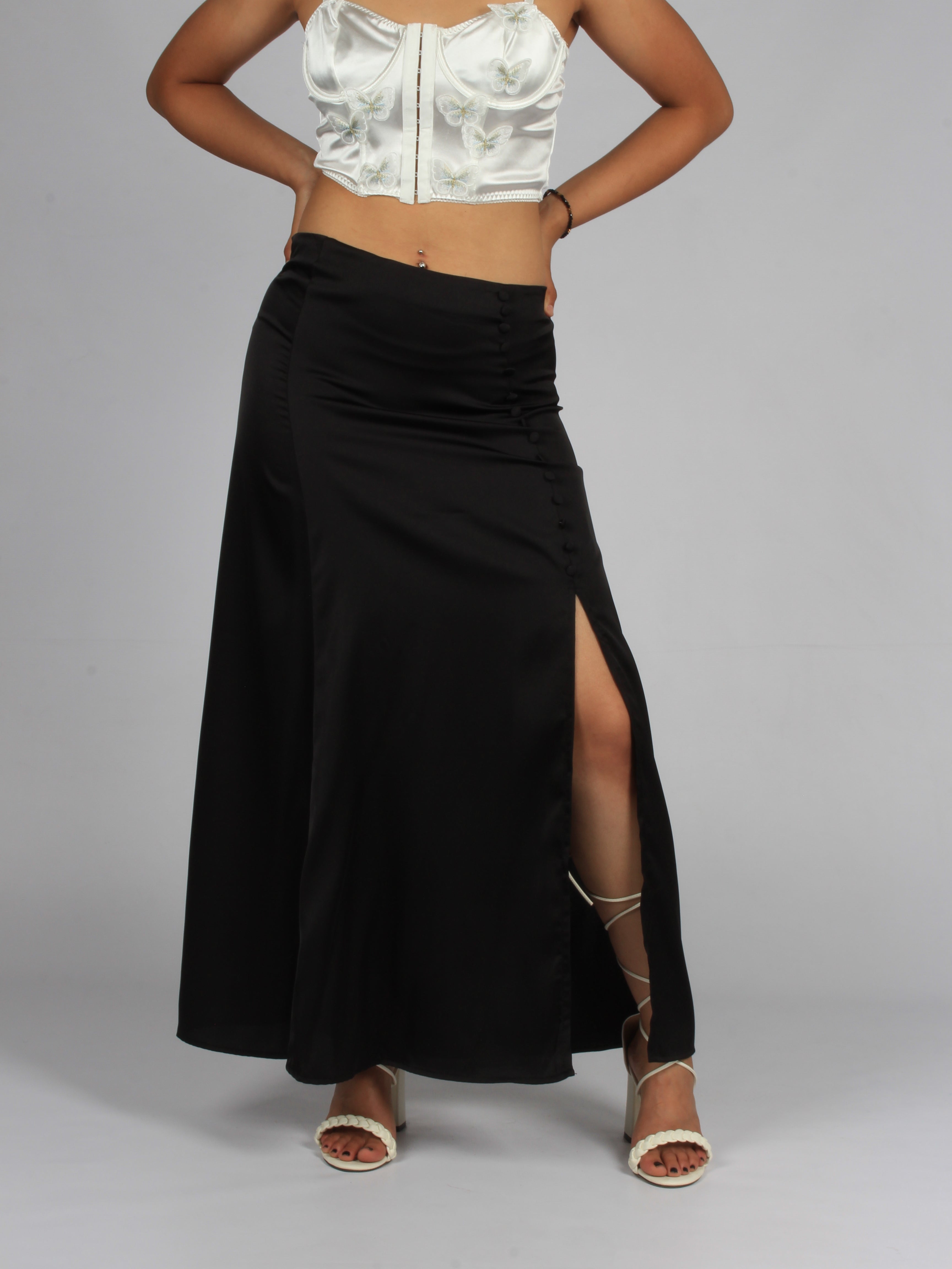 Maxi button silky slit skirt